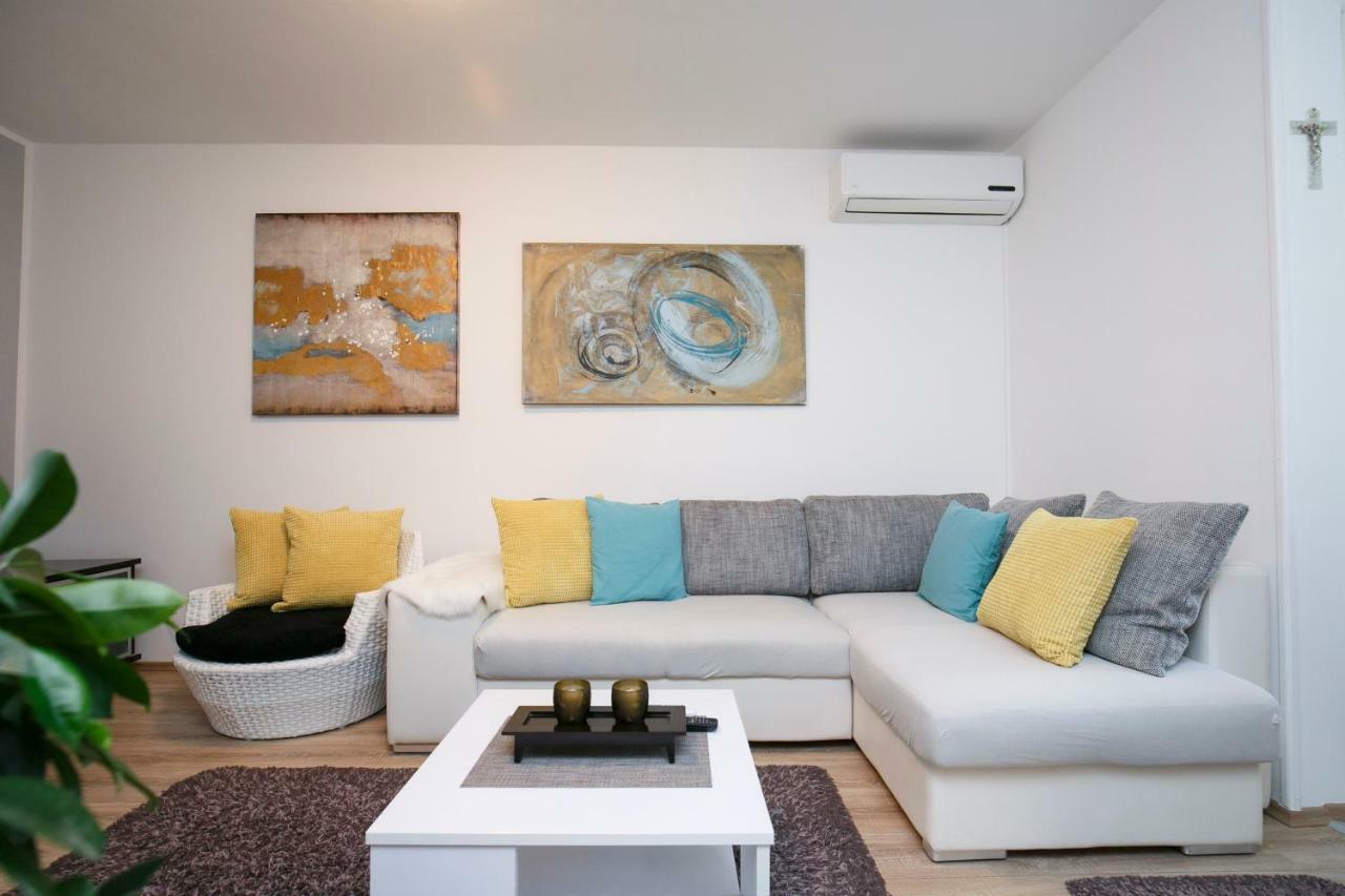 Golden Place Split Bagian luar foto